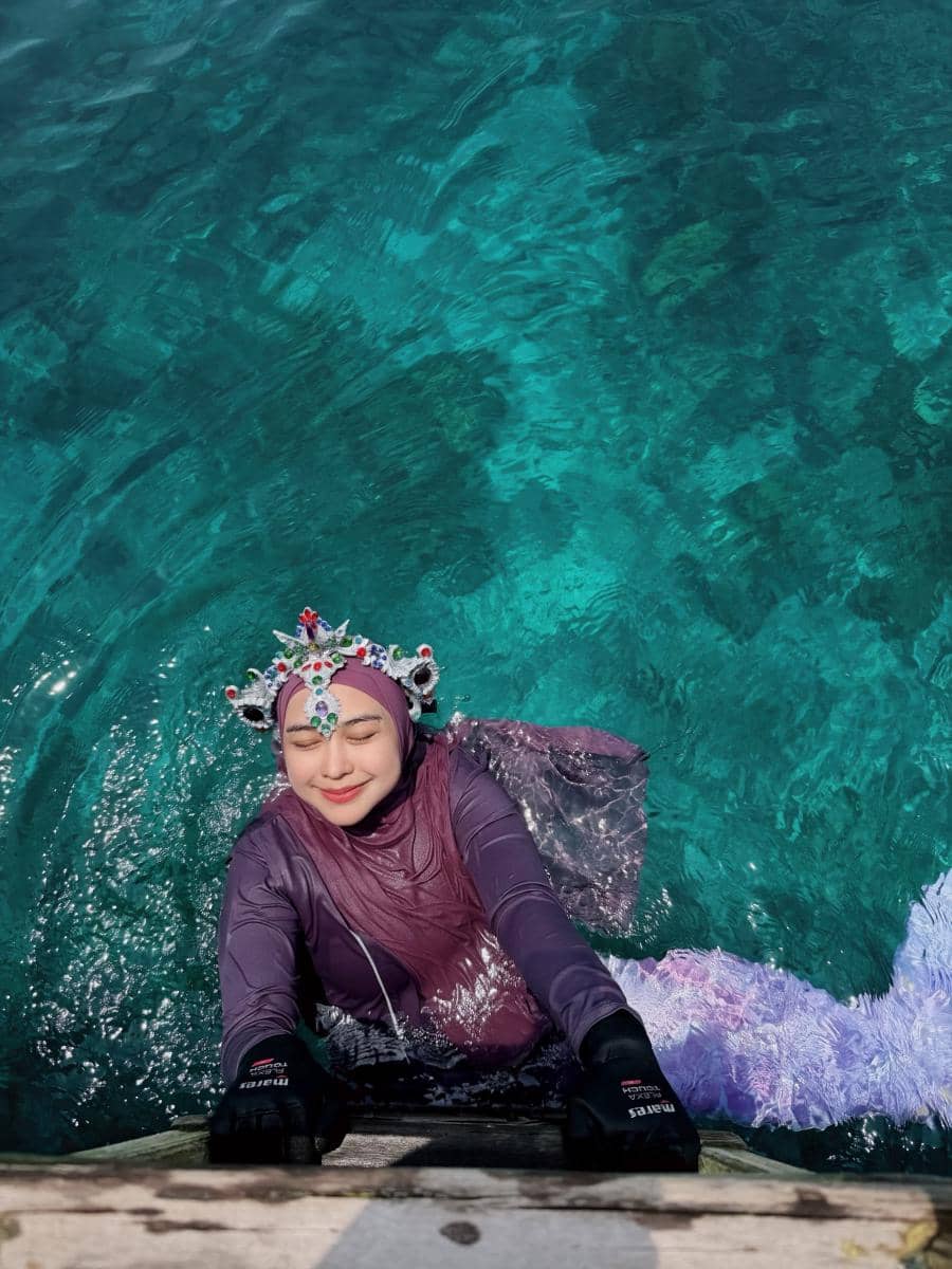 Ria Ricis saat liburan di Ternate