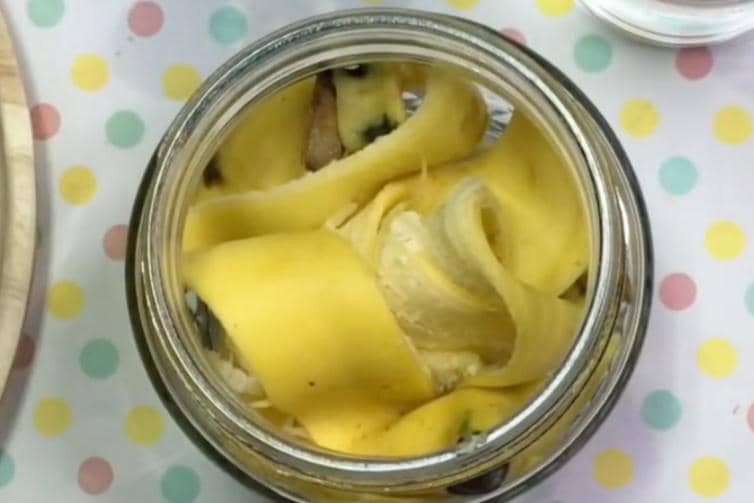 kulit pisang yang akan dihaluskan