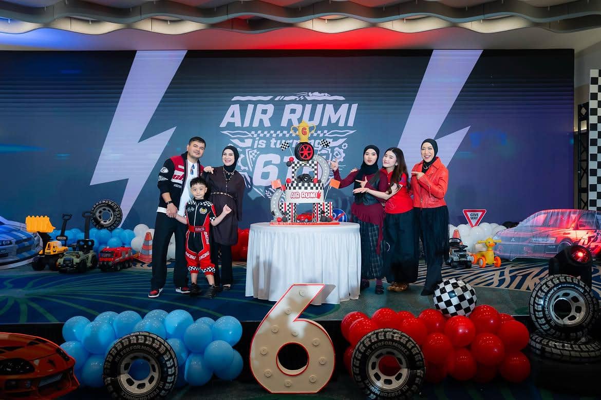 Dekorasi Ultah Rumi Anak Irish Bella ke-6, Tema Racing Super Meriah!