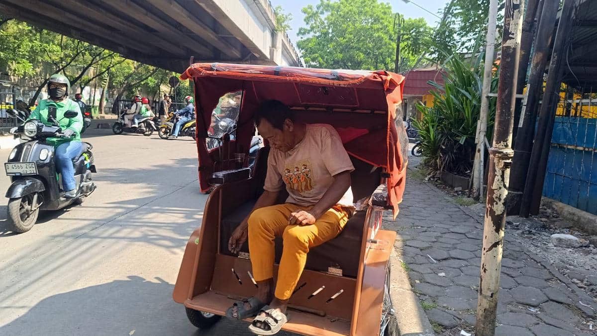 Curhat Pengemudi Becak Listrik: Becaknya Bagus, Penumpangnya Dikit