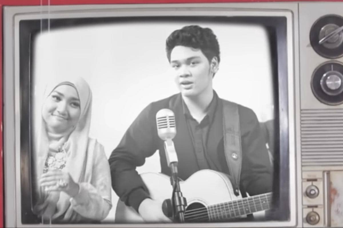 Detik Indah di Pulang Sekolah Viral, Ini Lirik Lagu Kaulah Kamuku - Fatin