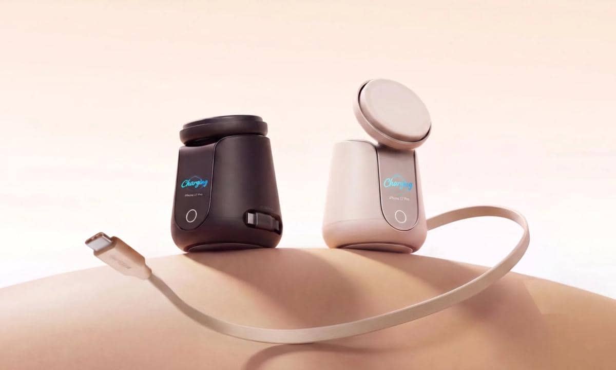 Anker-MagStand-Charging-Station-lifestyle-image.jpg