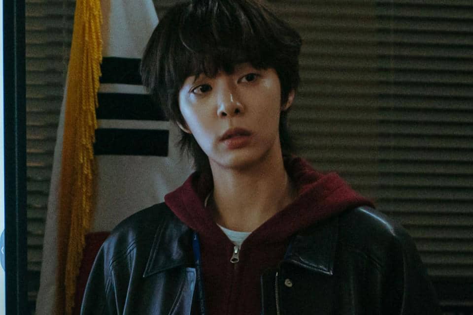 Potongan adegan promosi drama Love In Disguise yang dirilis tvN, memperlihatkan salah satu momen dalam serial tersebut.