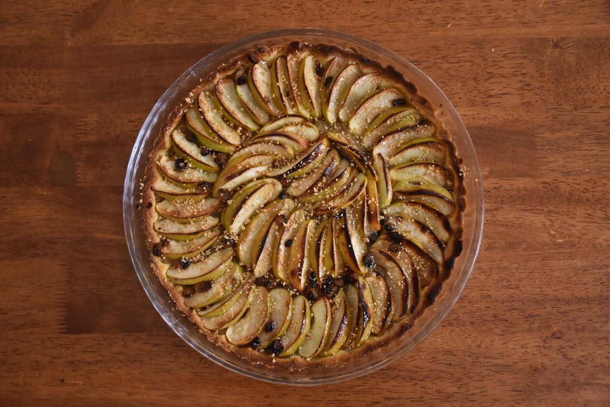 ilustrasi sajian apple galette