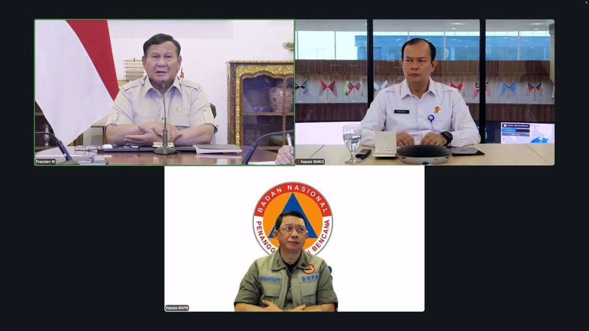 Presiden Prabowo Subianto menggelar rapat terbatas membahas penanganan kebakaran hutan dan lahan (karhutla) di sejumlah wilayah Indonesia, R