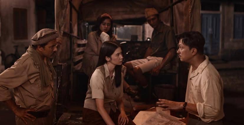 Cuplikan adegan dalam film Merah Sebelum Fajar yang dibagikan melalui akun Instagram resmi Garin Film.