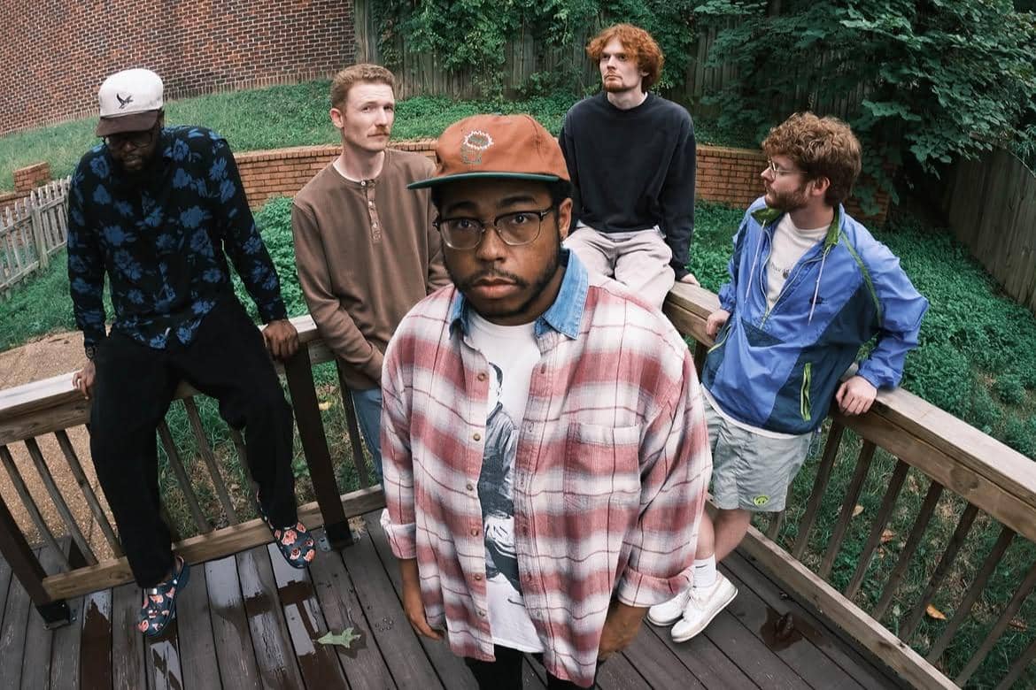 Lirik Lagu I Think I Like When It Rains - WILLIS dan Maknanya