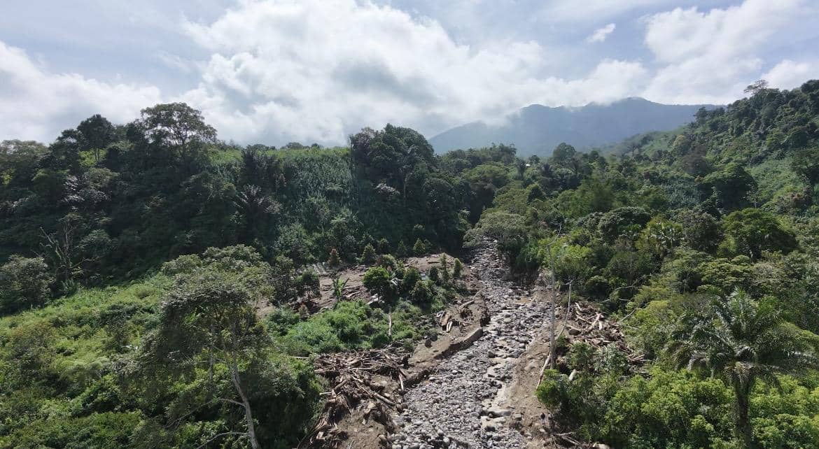 Material Banjir Bandang di Solok Masih Ancam Warga Kayu Aro