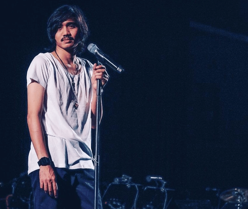 outfit nonton konser ala Duta Sheila on 7 untuk ke Pestapora 2026
