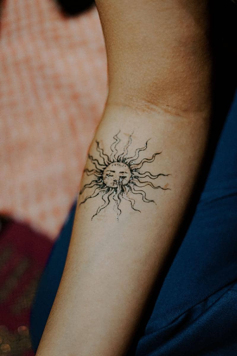 tato simpel di tangan cowok