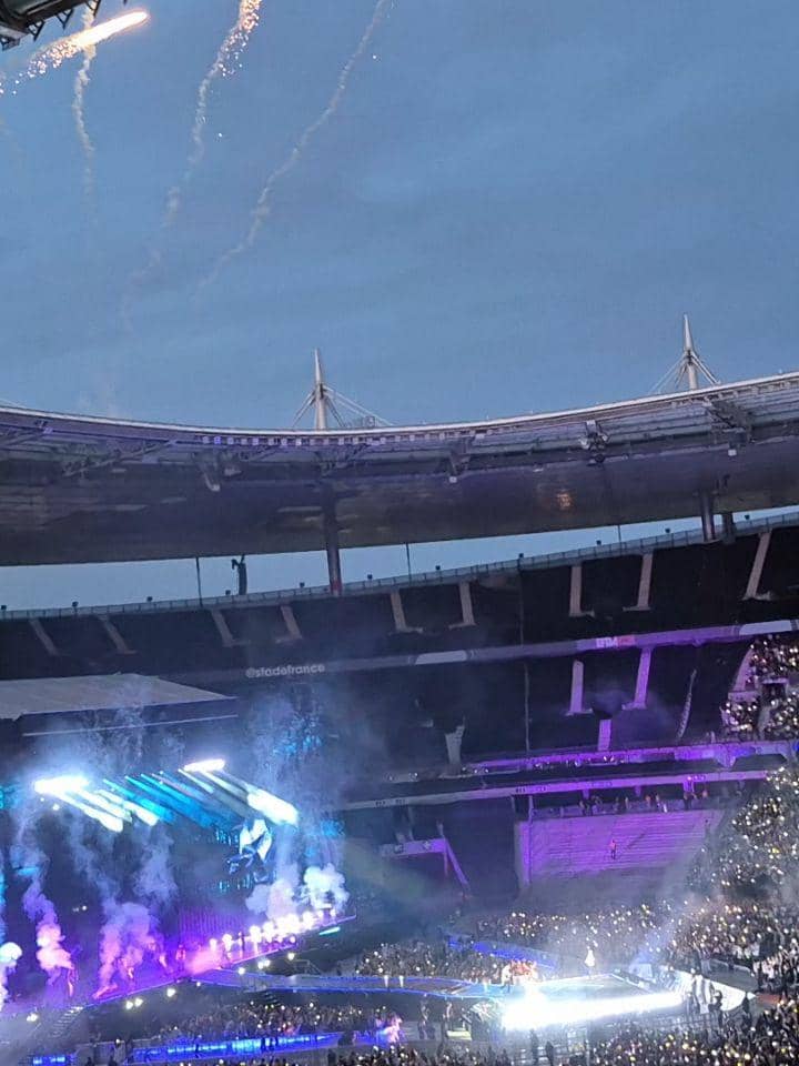 Gracia Indri nonton konser BIGBANG di Paris