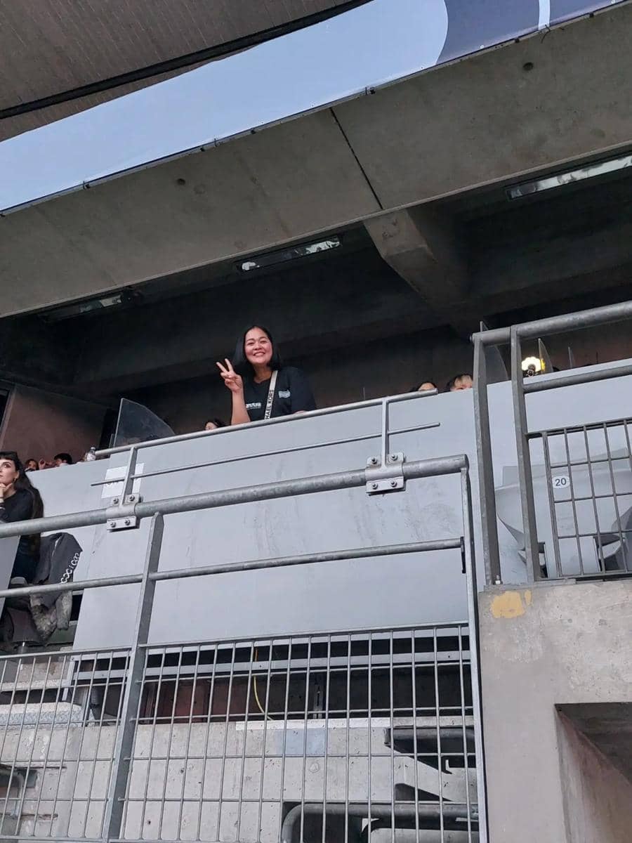 Gracia Indri nonton konser BIGBANG di Paris