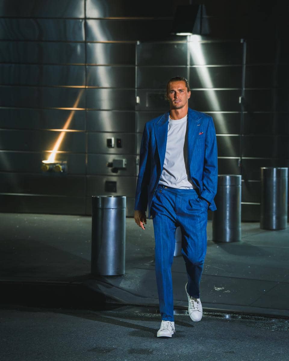 Alexander Zverev berpose untuk foto yang diunggah melalui akun Instagram pribadinya, @alexzverev123.