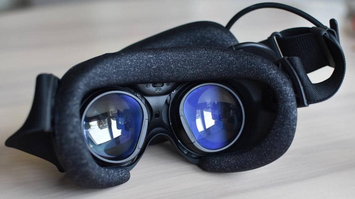 Steam-Frame-lens-closeup.jpg