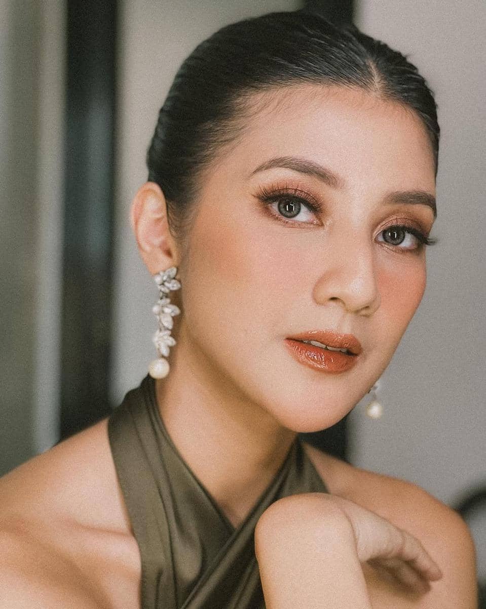referensi makeup kondangan ala Fita Anggriani