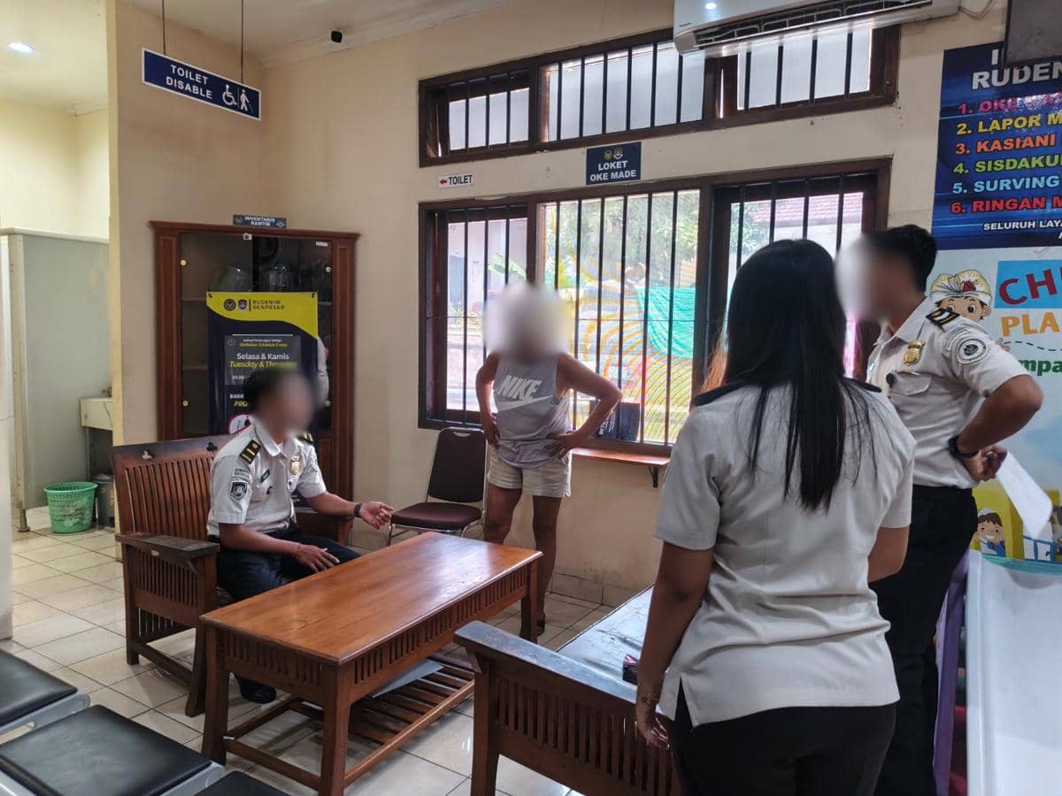 WN Belanda berinisial FM dipindahkan ke Rudenim Denpasar setelah mengamuk di hotel dan kantor Imigrasi.
