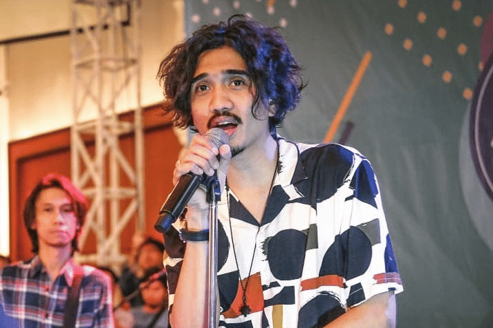 outfit nonton konser ala Duta Sheila on 7 untuk ke Pestapora 2026