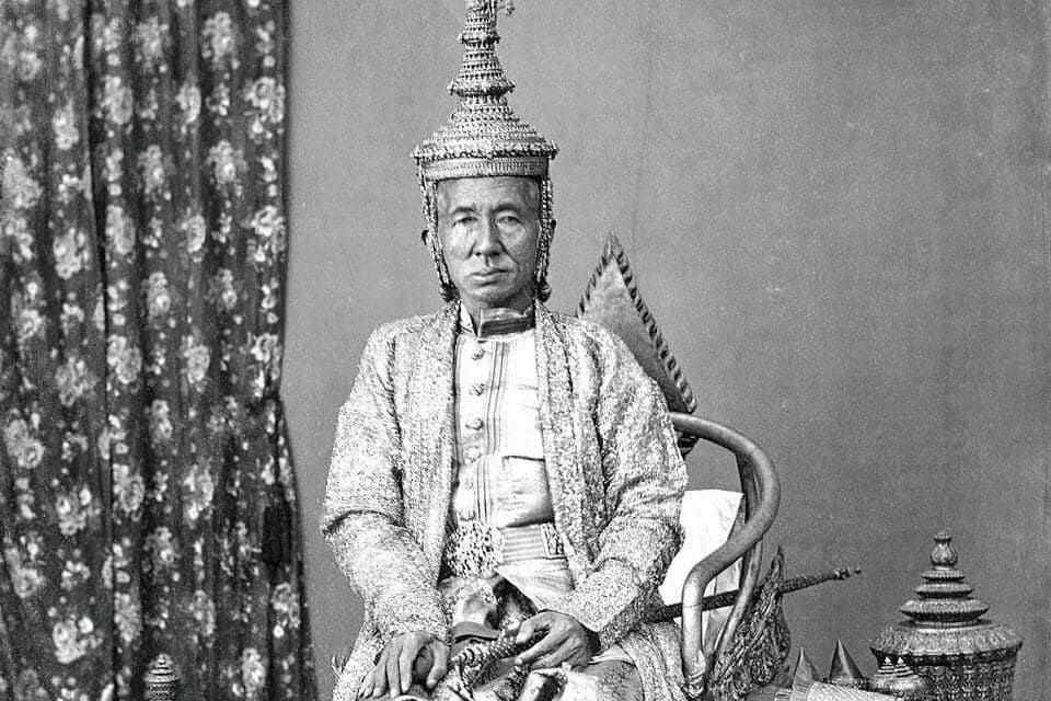 Raja Siam pertama, Raja Mongkut, mengenakan jubah kenegaraan, Bangkok.