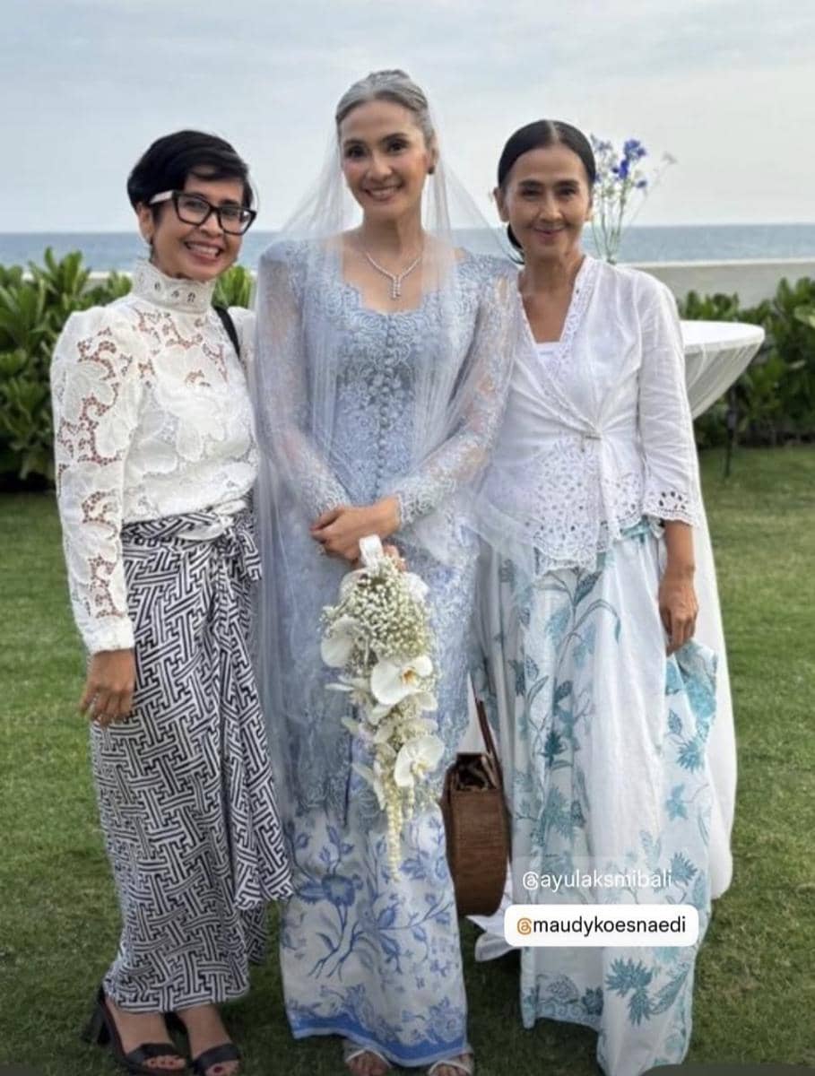 Wedding anniversary Maudy Koesnaedi