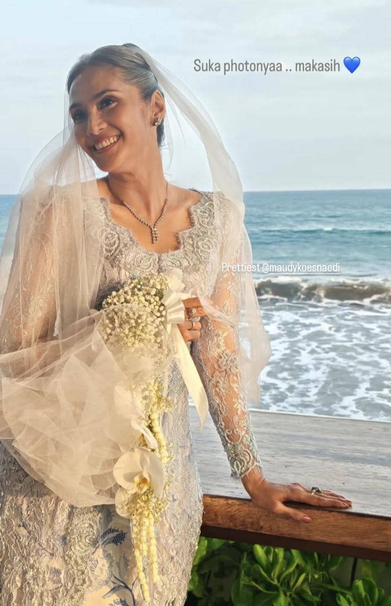 Wedding anniversary Maudy Koesnaedi
