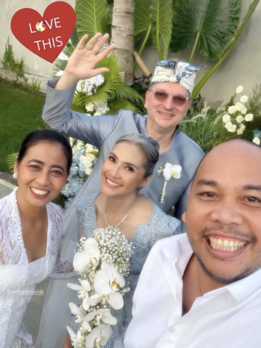 Wedding anniversary Maudy Koesnaedi