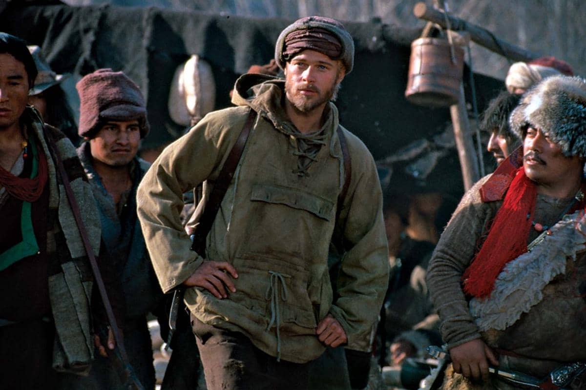 Brad Pitt dalam film Seven Years in Tibet