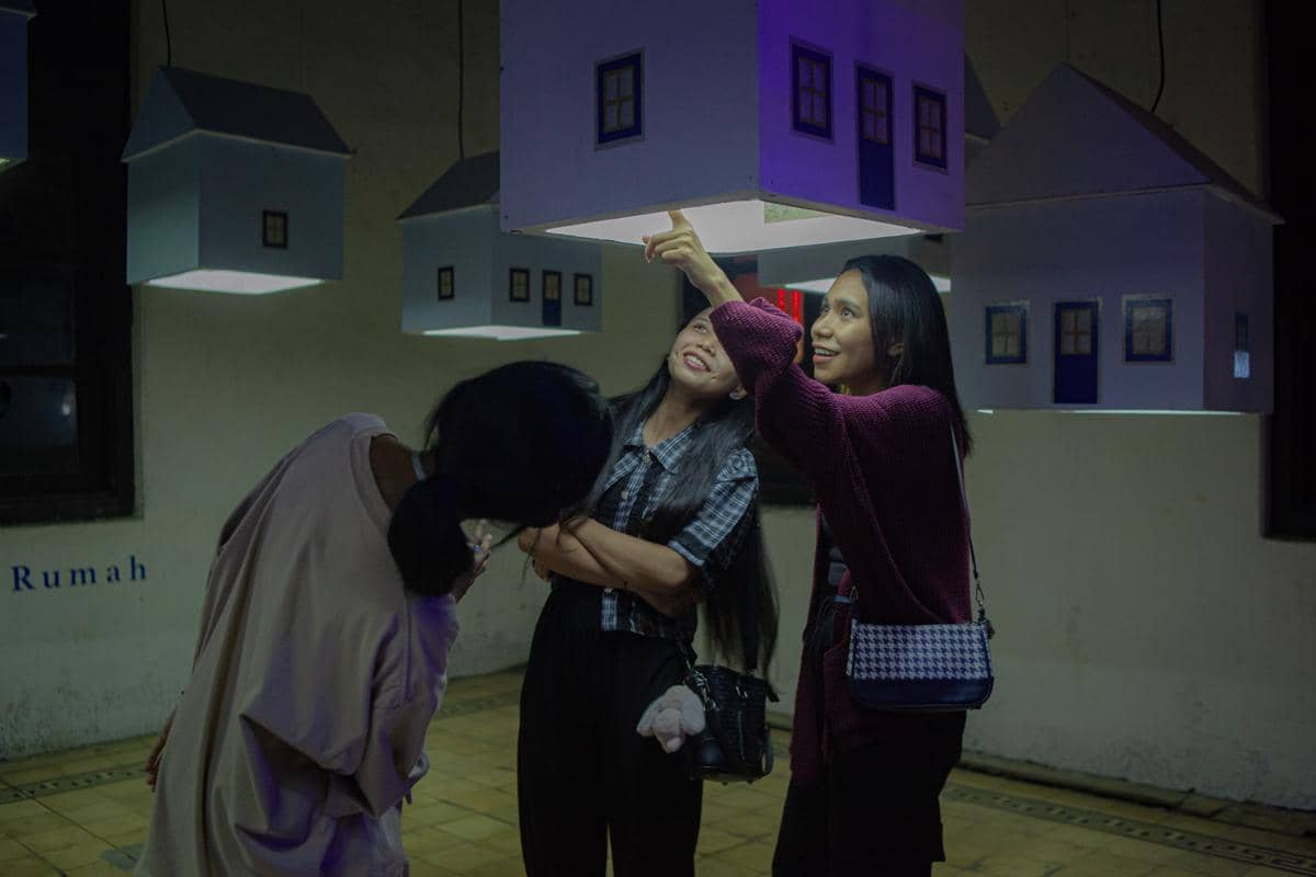 Suasana pameran Merekam Kota sesi sebelumnya. (Dok SkolMus)