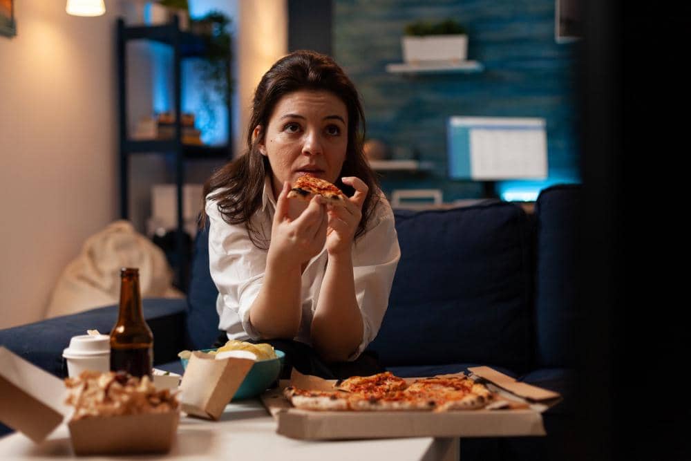 Tips Mengatasi Emotional Eating saat Menghadapi Tekanan Berat