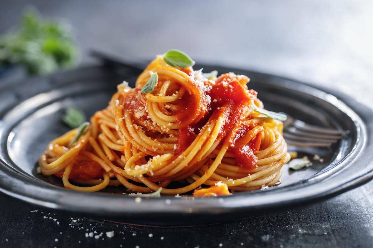 ilustrasi spaghetti pomodoro
