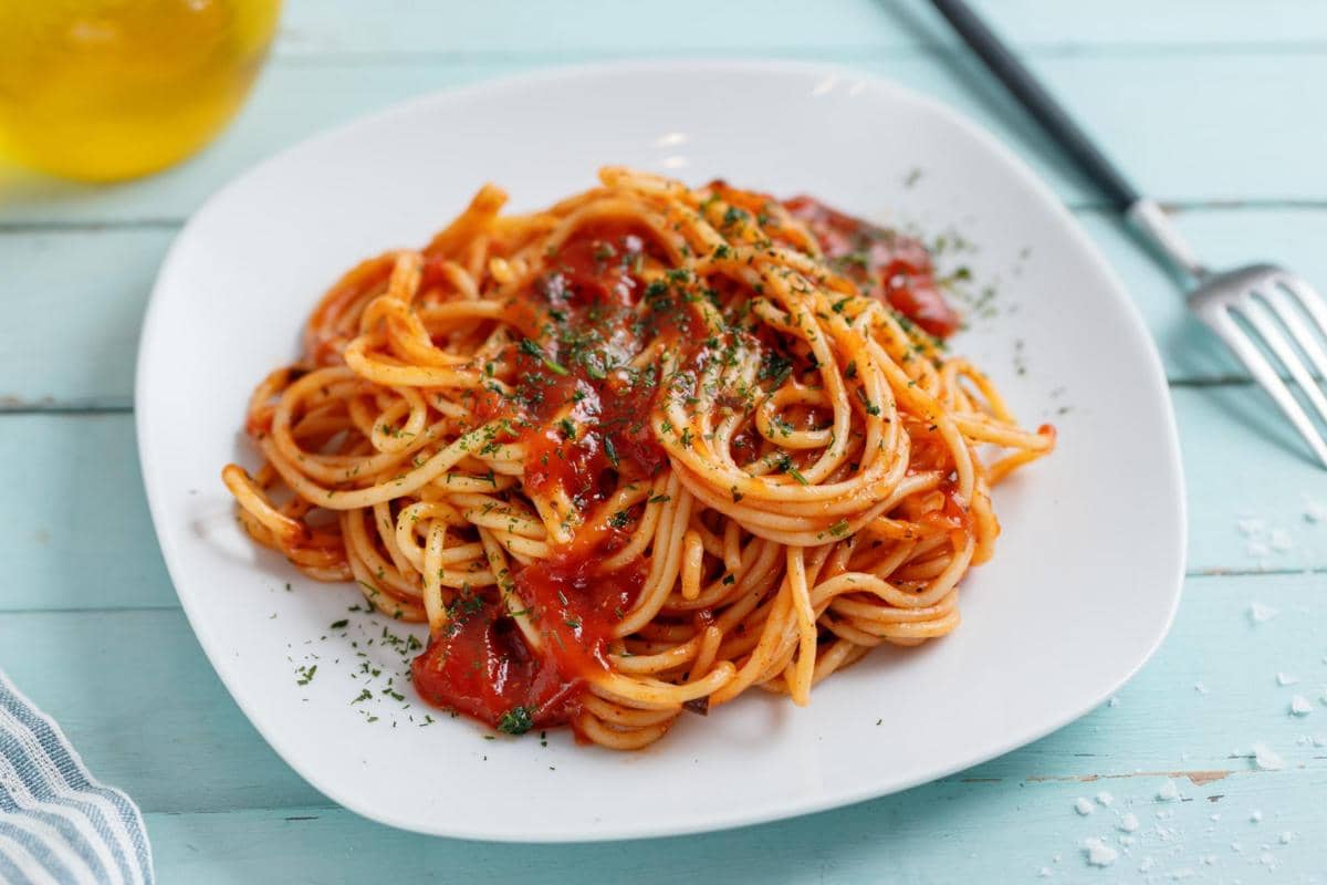 Resep Spaghetti Pomodoro, Pasta Simpel dengan Saus Tomat