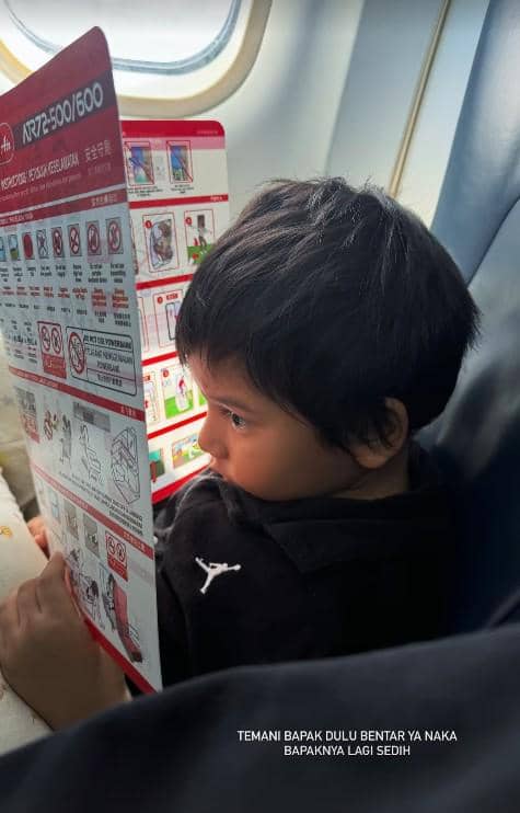 Arie Kriting mengenang kebersamaannya dengan sang adik yang telah berpulang melalui unggahan di Instagram.