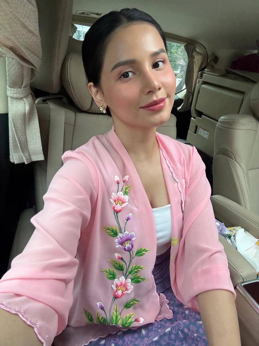 ide makeup kondangan ala Yunita Siregar