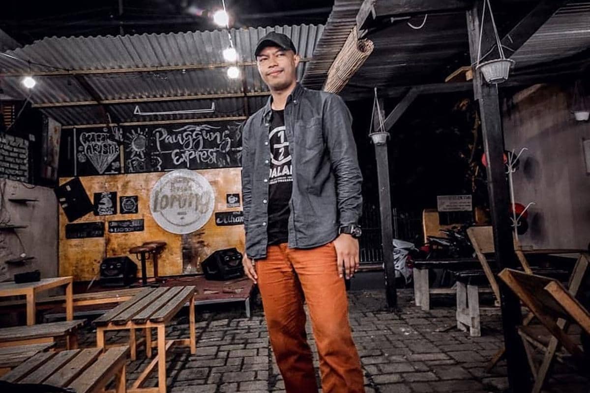 Profil Amal Buton, Adik Arie Kriting yang Juga Komika