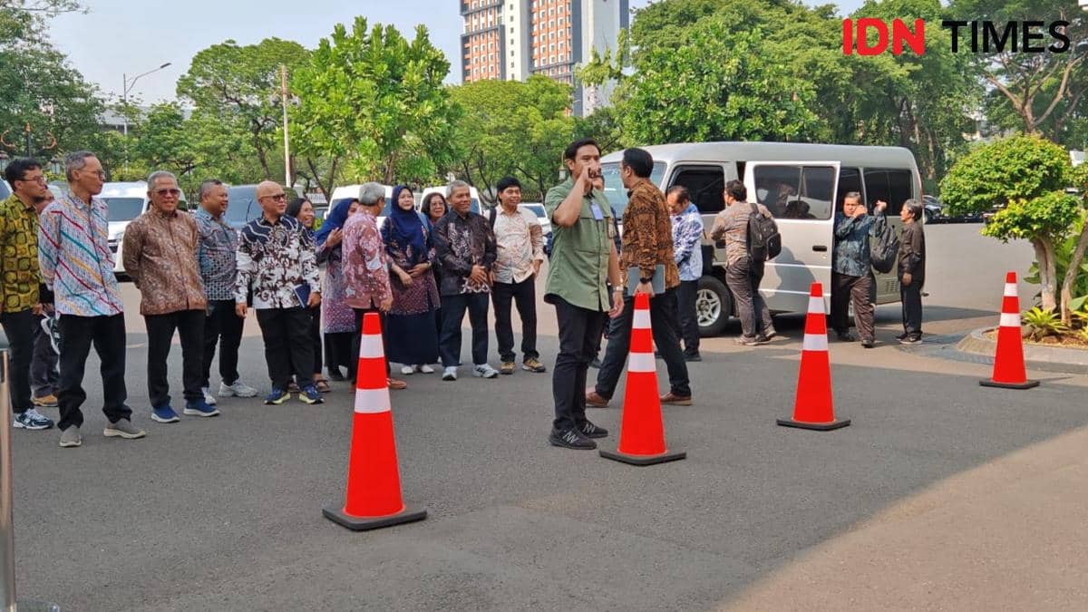 Prabowo Undang Pakar ke Istana, Bahas Mitigasi Karhutla