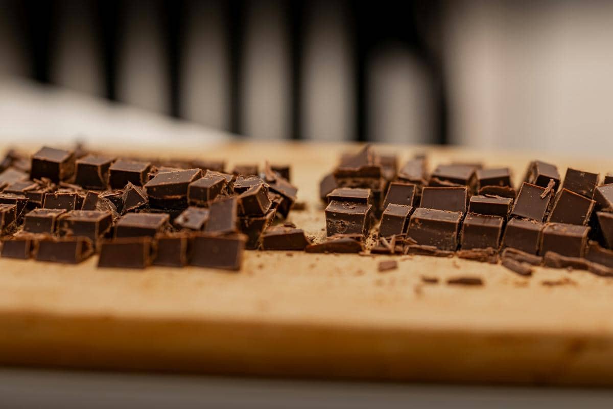 ilustrasi dark chocolate