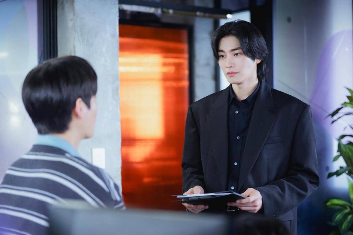 7 Still Cuts Kim Jae Yeong di Make Me Tingle, Jadi CEO Mainan Dewasa!