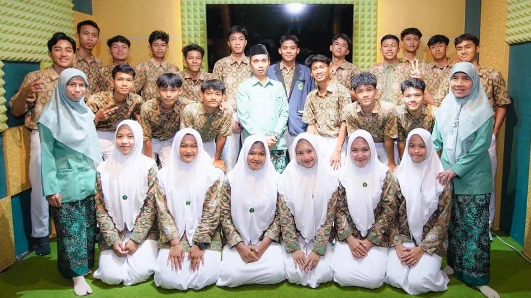 potret Moh Zaki Ubaidillah di luar lapangan
