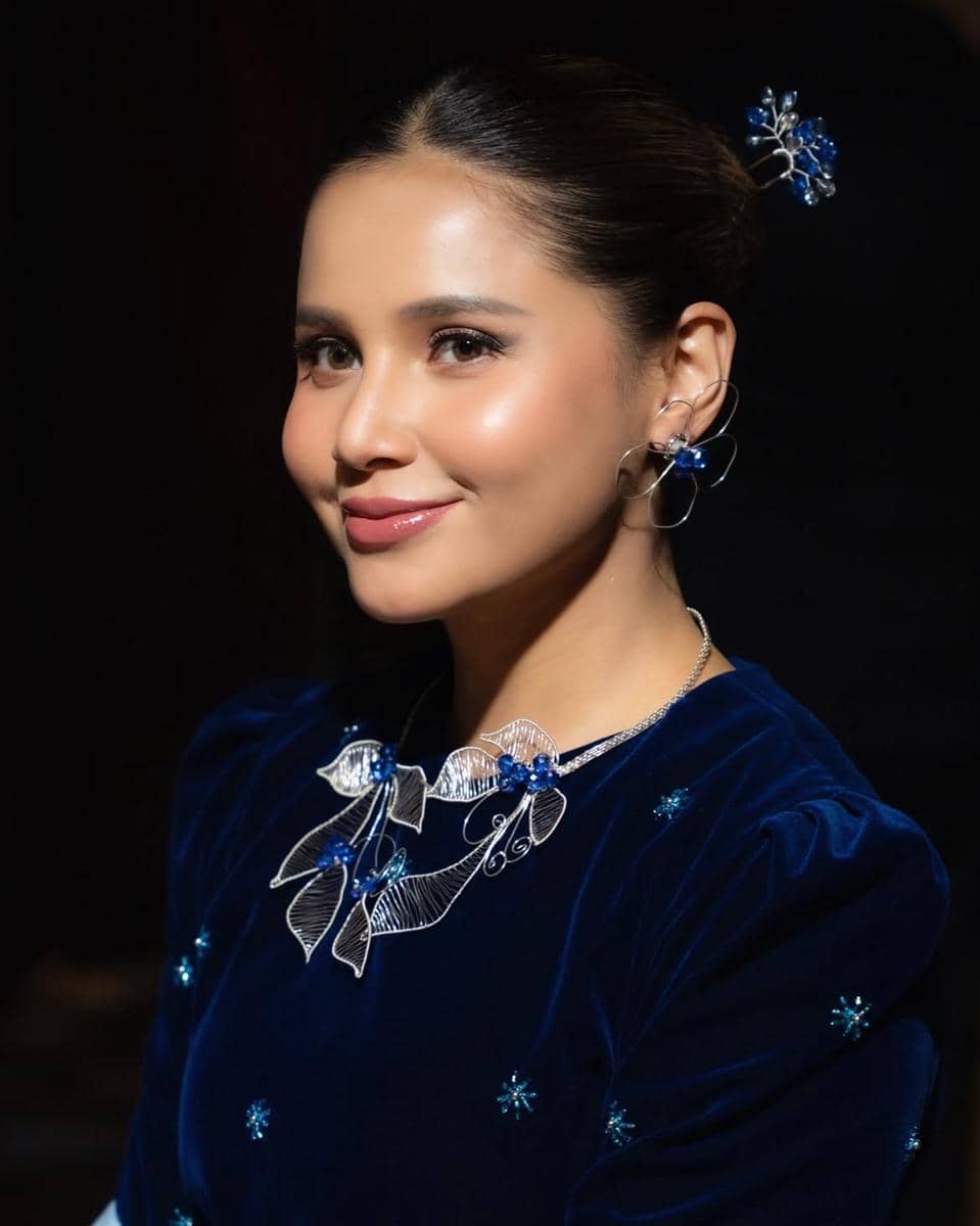 ide makeup kondangan ala Yunita Siregar