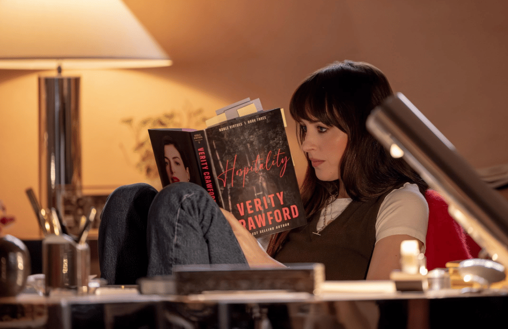 4 Film Dakota Johnson Adaptasi Novel, Terbaru Verity