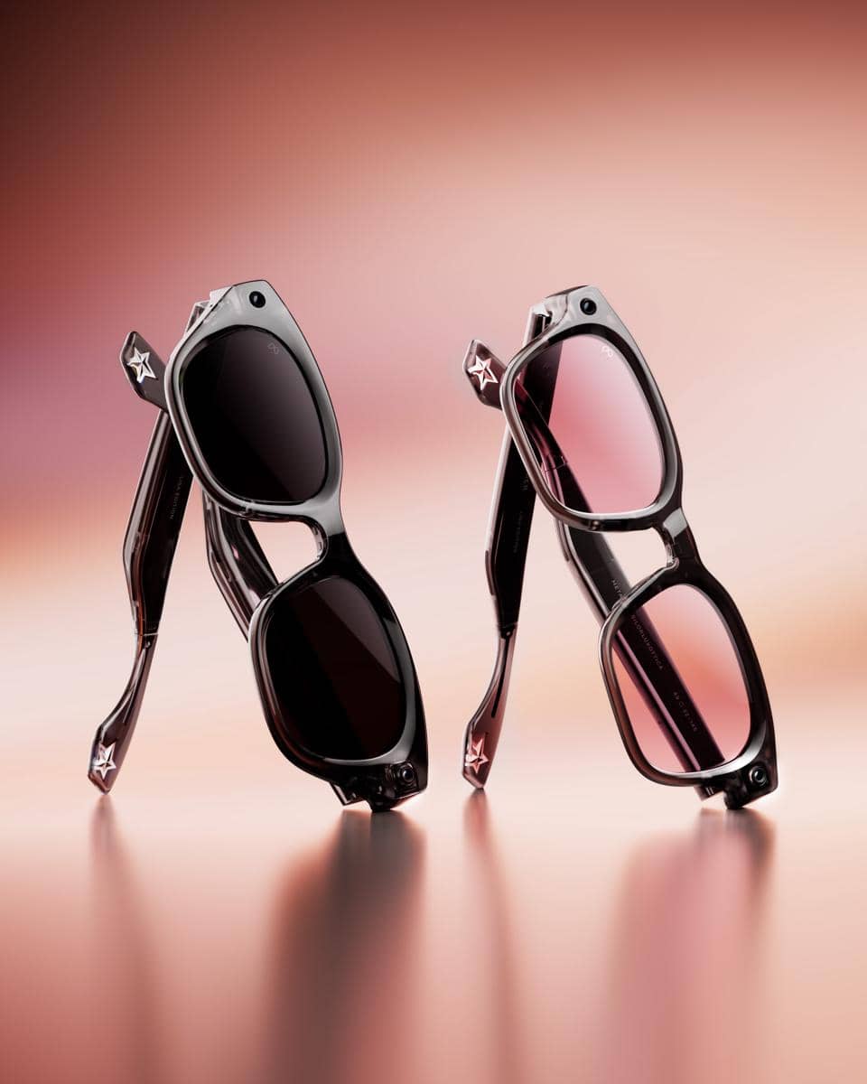 Gaya Lisa BLACKPINK dengan Meta Glasses (instagram.com/instagram)