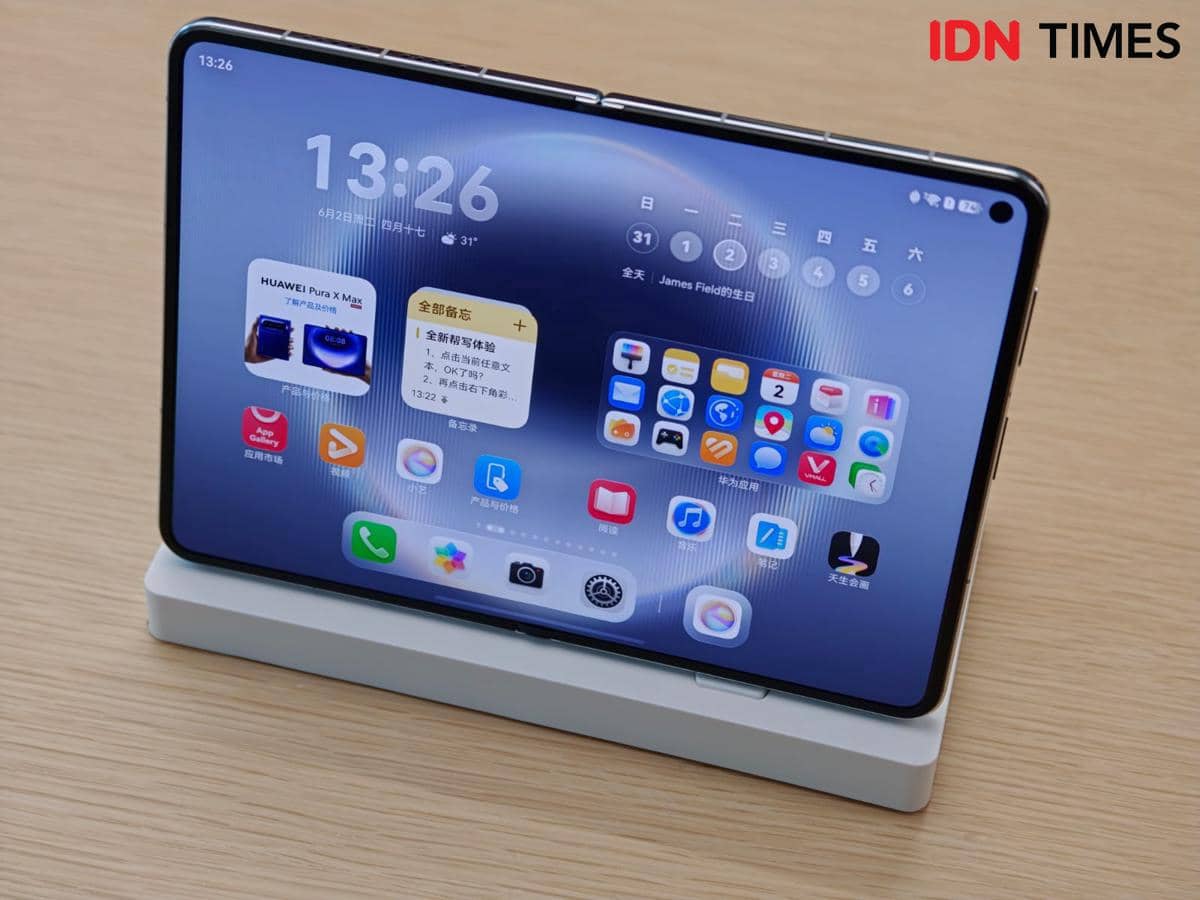 Tampilan layar utama 7,7 inci HUAWEI Pura X Max saat dibuka