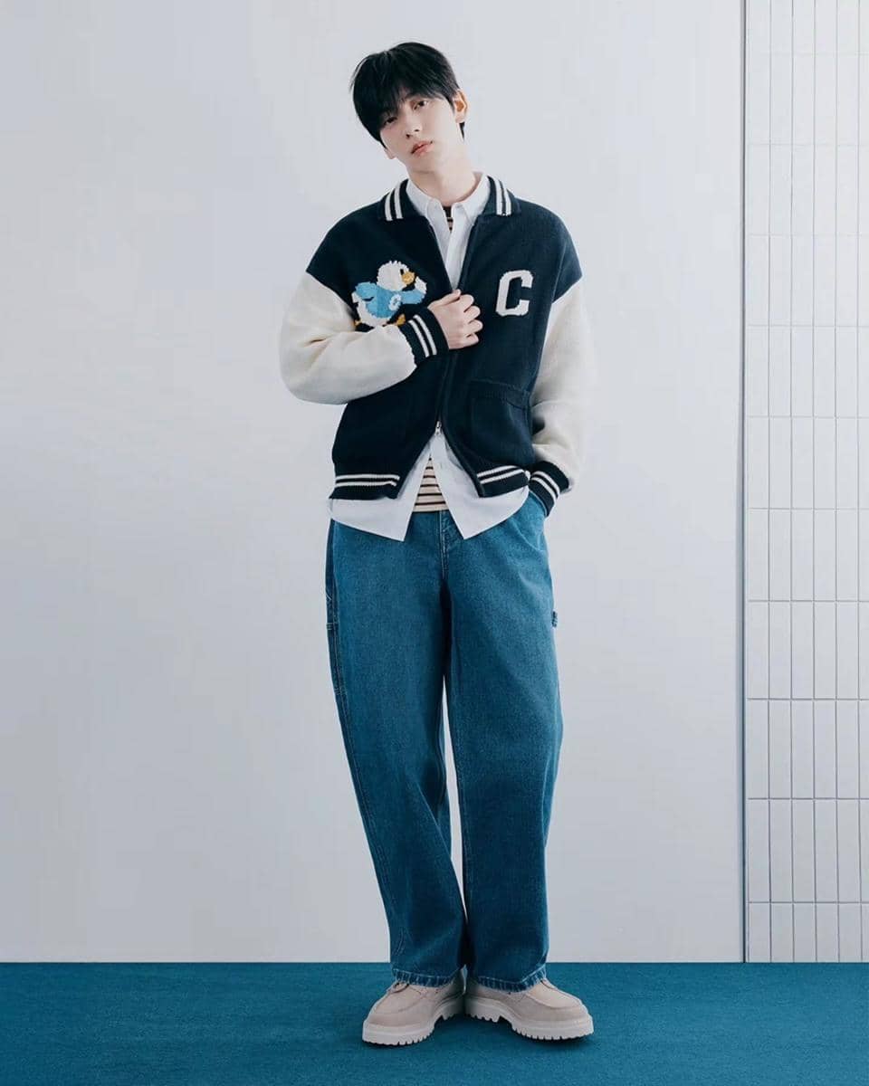 Soobin TXT berpose dalam potret bergaya kasual sebagai inspirasi OOTD untuk hangout yang diunggah akun Instagram page.soobin.