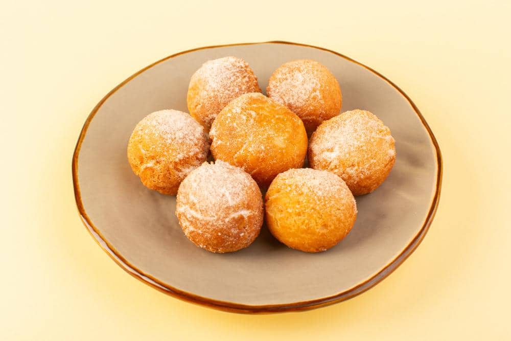 Resep Bola-Bola Ubi Kayu Manis yang Renyah, Buatnya Mudah!