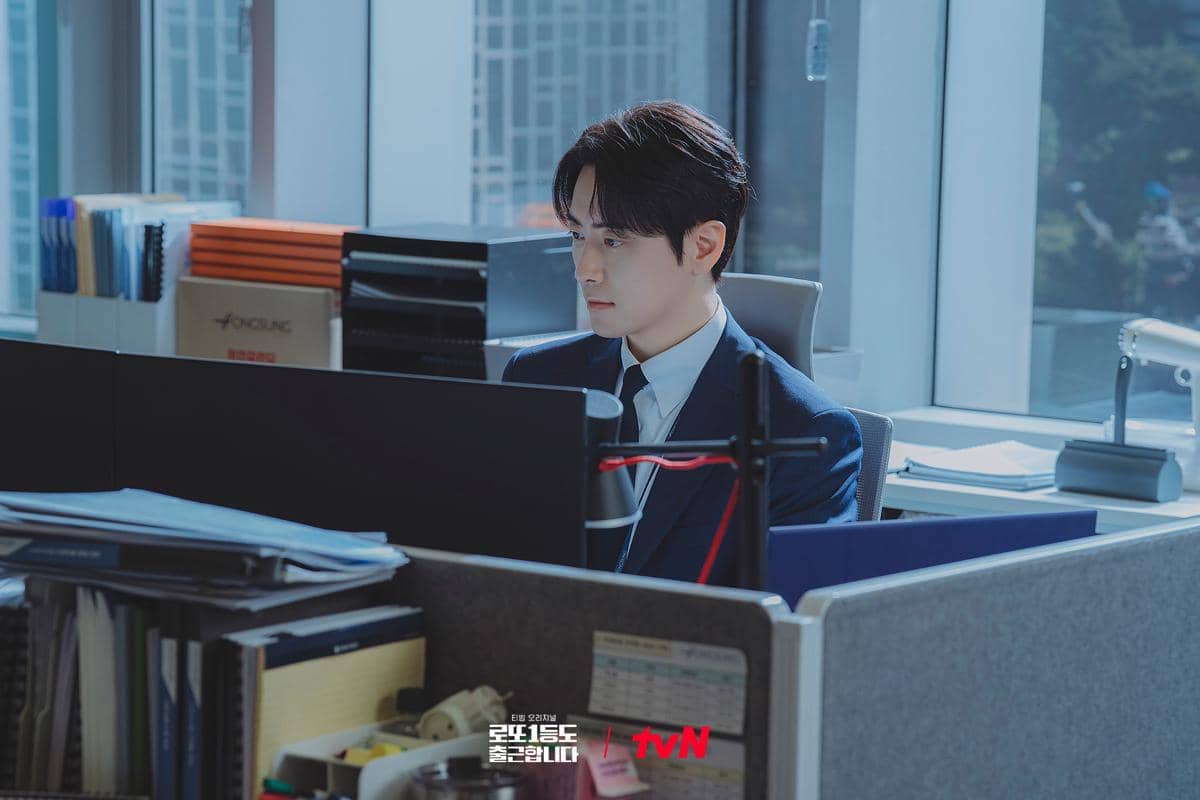 Lee Joon Hyuk di The Ordinary Jackpot