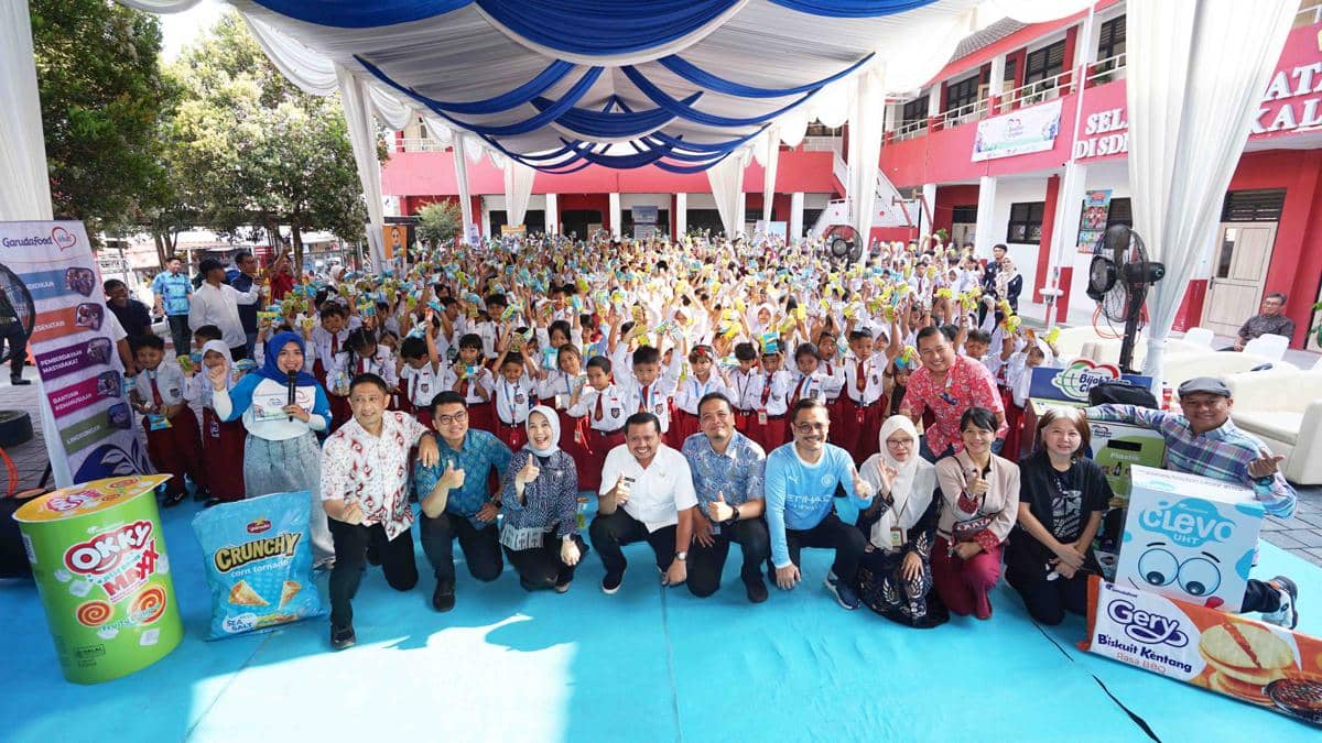 1,2 Ton Sampah Kemasan Disulap Jadi Fasilitas Sekolah