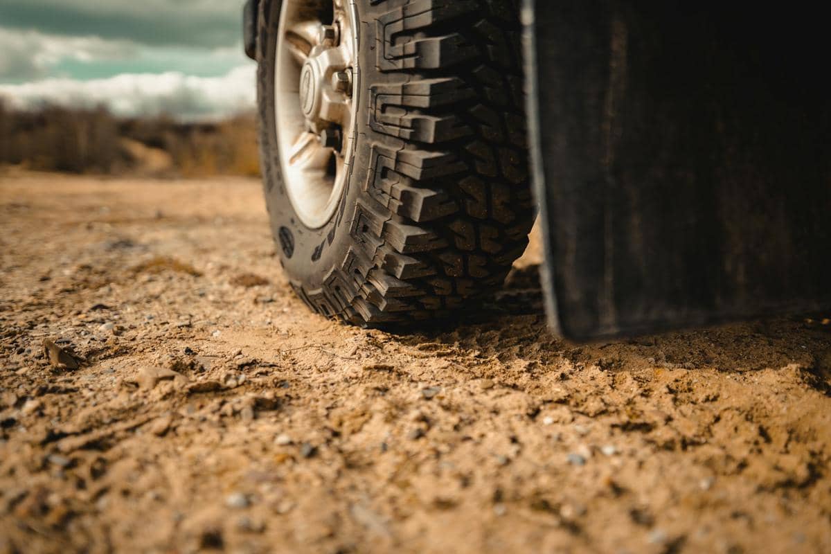Efek Jika Tekanan Angin Ban Mobil Berlebih
