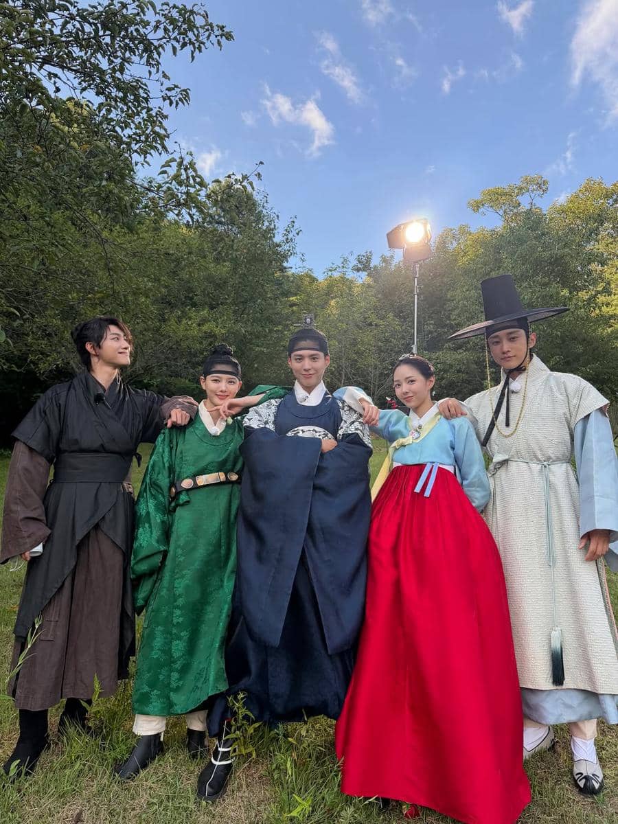 para pemeran Love in the Moonlight di acara 10th Anniversary