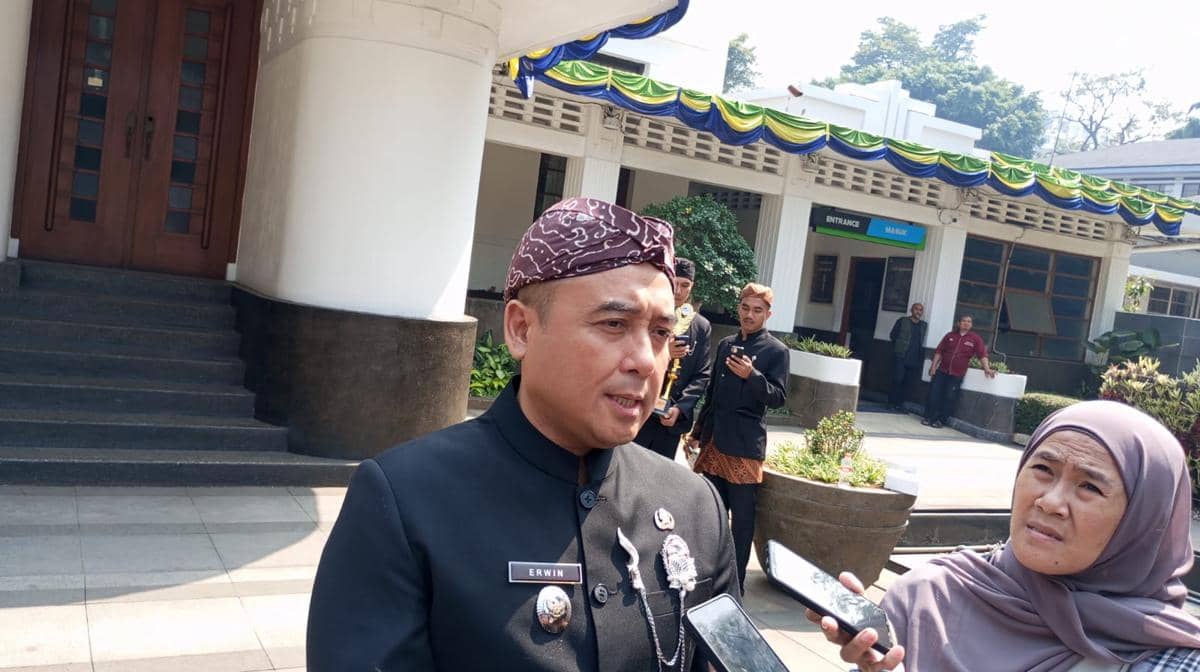 Di Tengah Seruan Harmoni HJKB, Erwin Mengaku Tak Pernah Diajak Bicara Farhan
