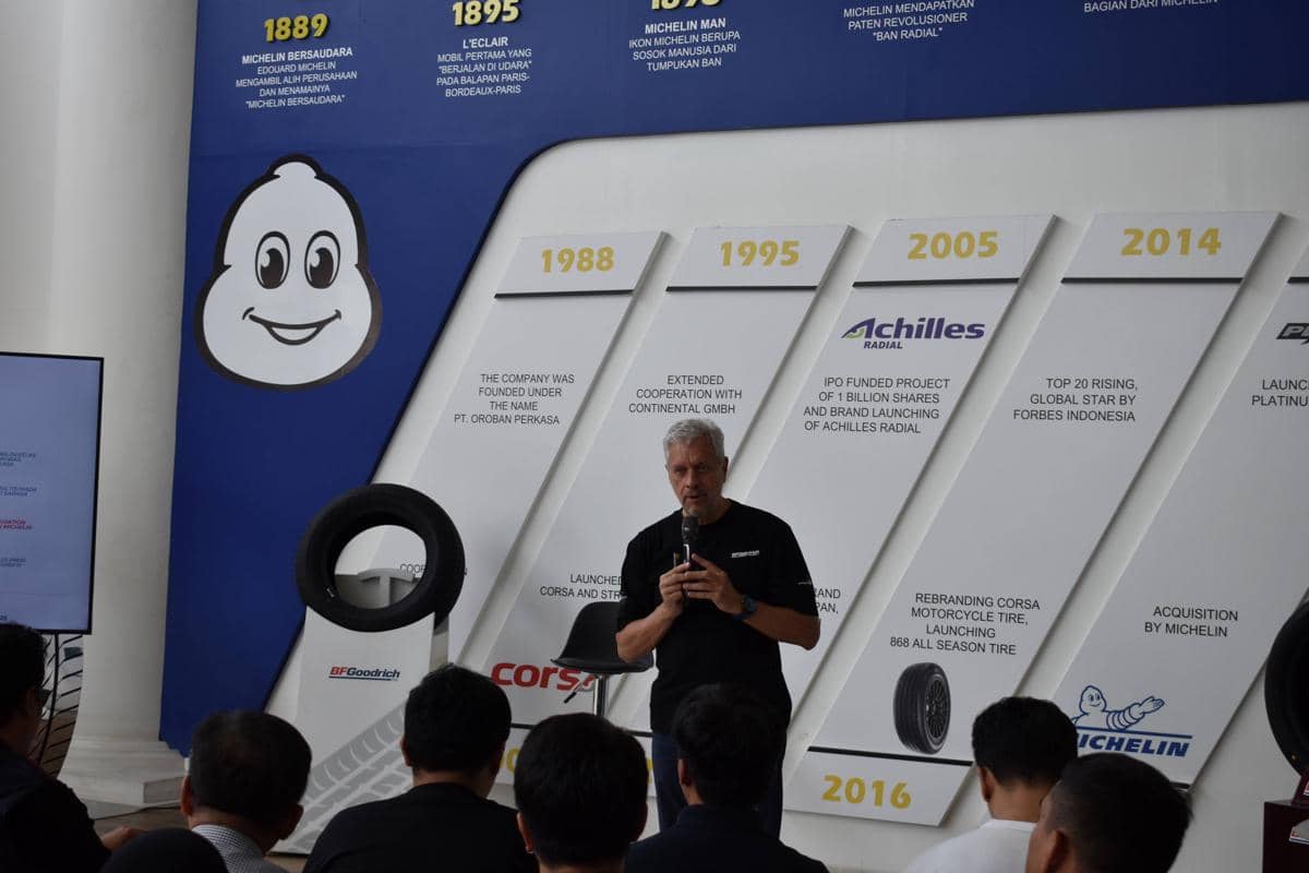 Produk yang diproduksi di Indonesia memenuhi standar Michelin, menegaskan kualitas manufaktur lokal.