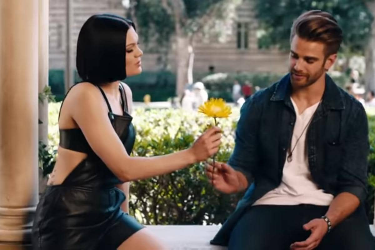 Lirik Lagu Flashlight - Jessie J beserta Maknanya, Viral di TikTok!